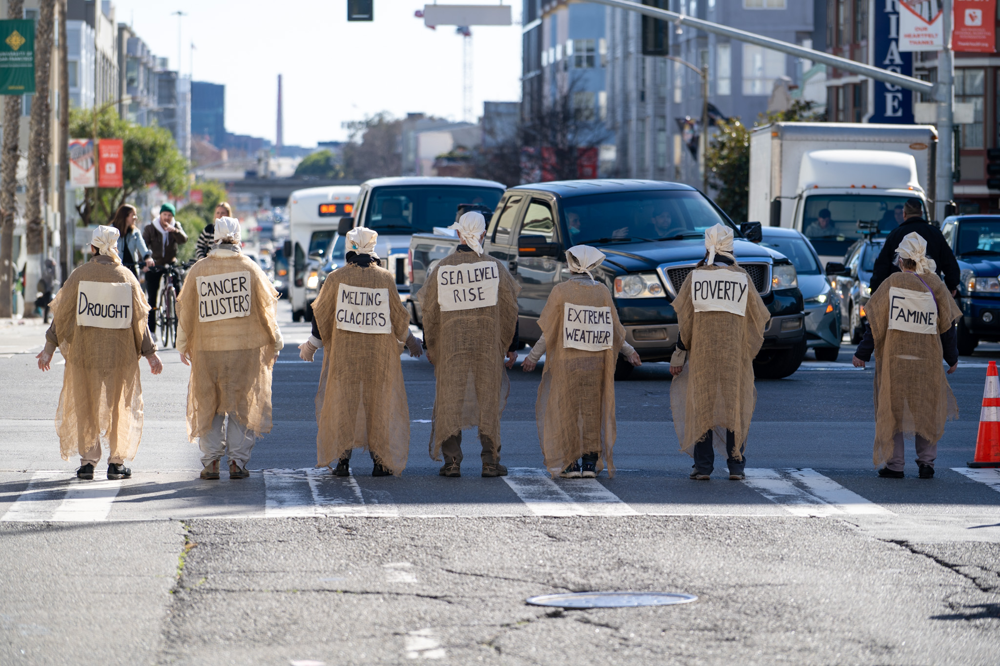 Lamentors blockade a street