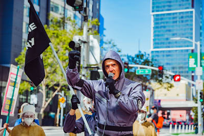 Dropping The Banner On Wells Fargo's Fossil Foolishness:May 18, 2022